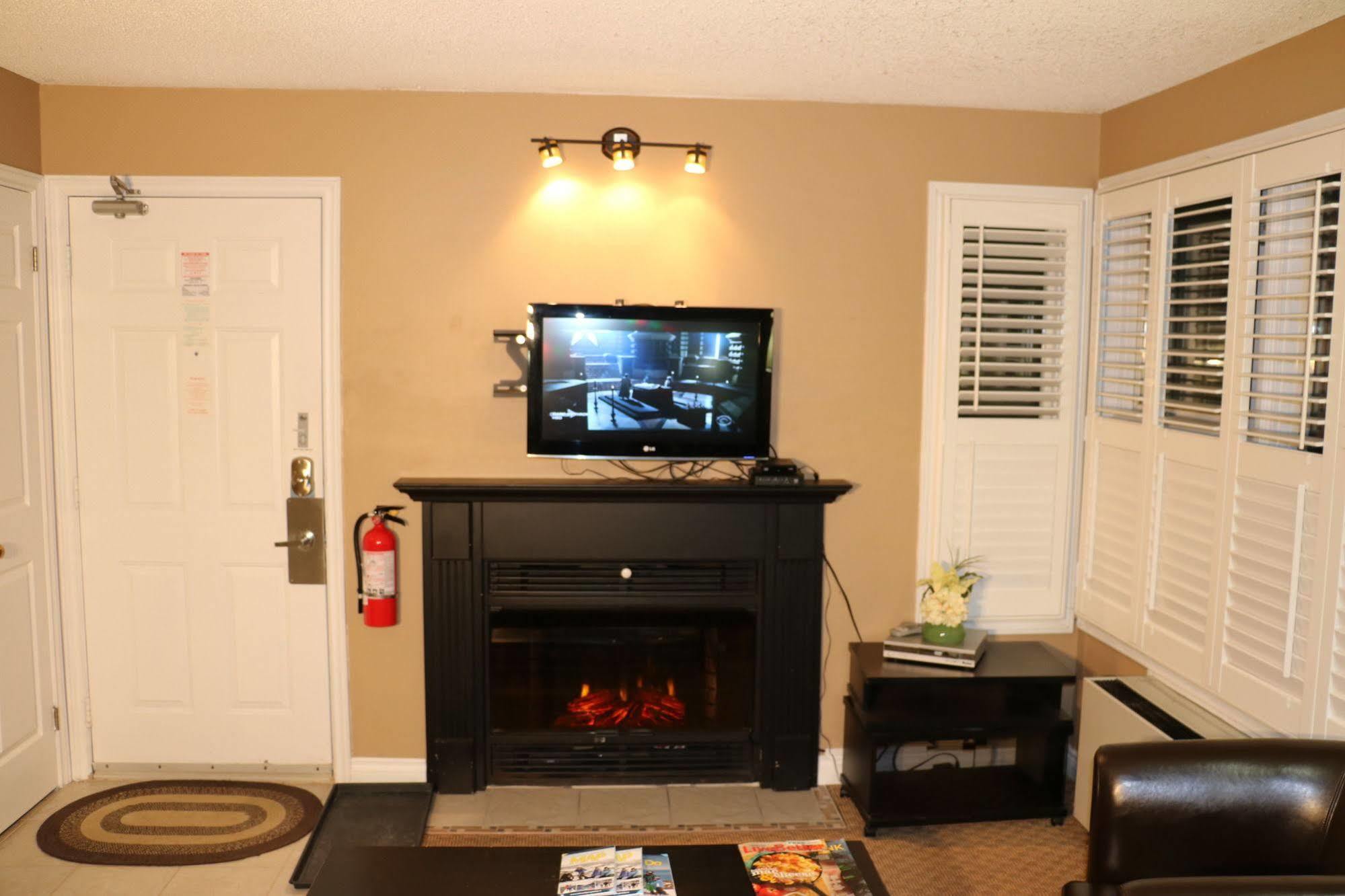 Blue Mountain Suites Blue Mountains Bagian luar foto